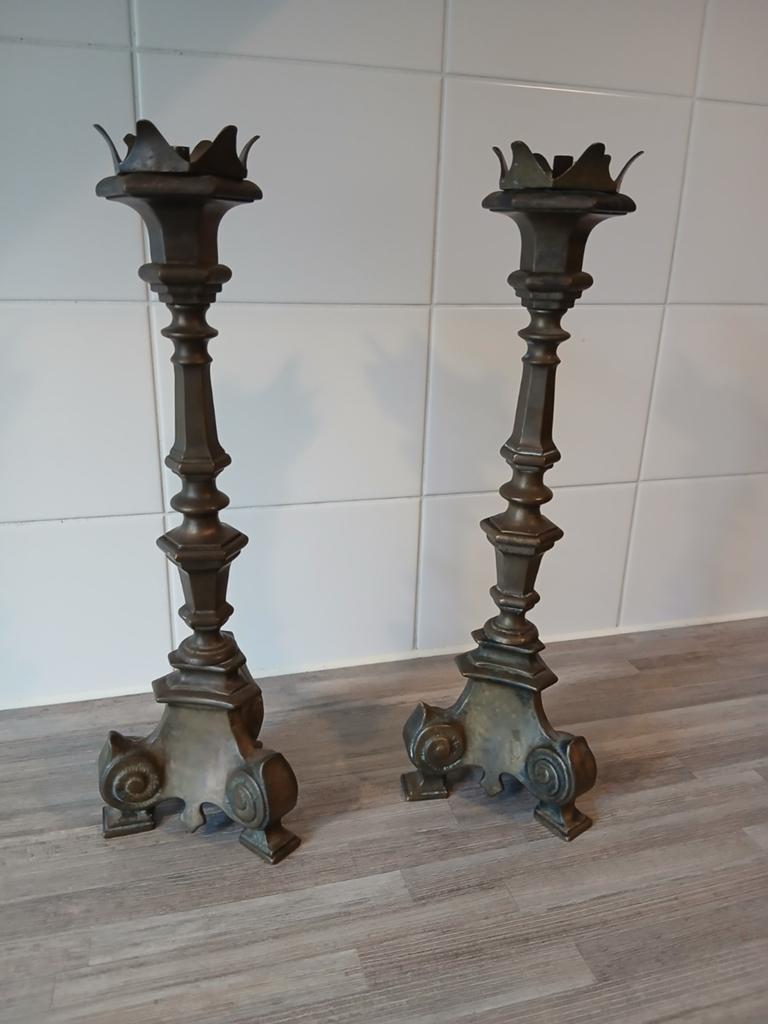 2 antieke kerkkandelaren koper., Antiek en Kunst, Antiek | Kandelaars, Ophalen of Verzenden, Koper of Brons