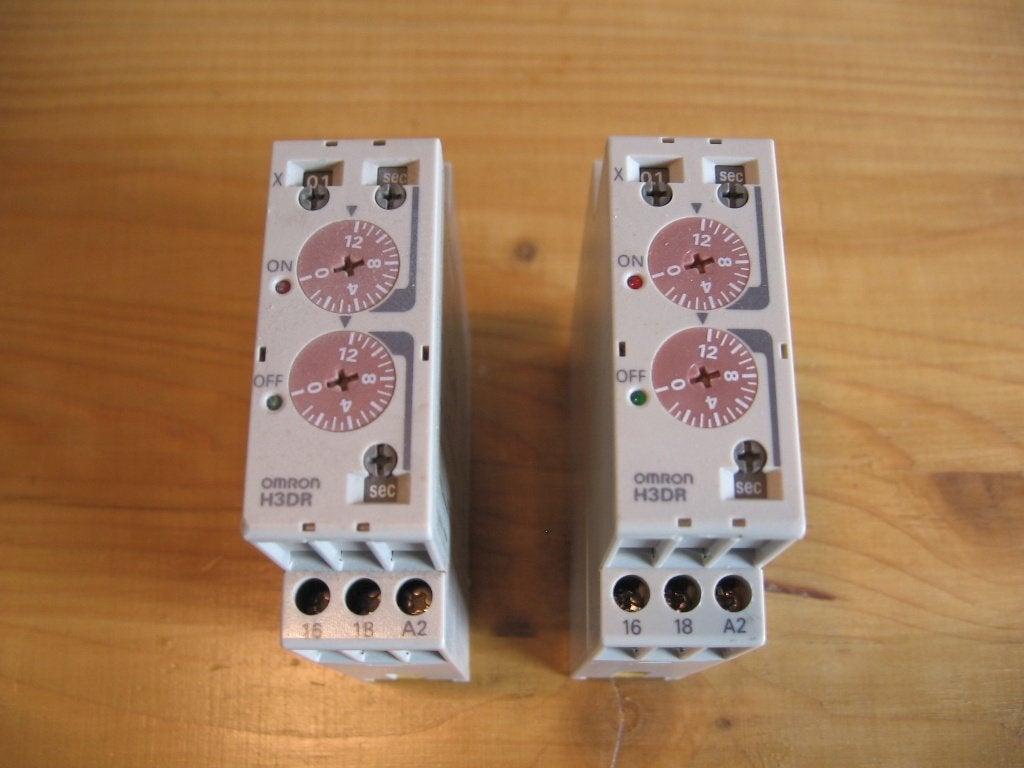 Omron timer H3DR-F tijdrelais., Ophalen of Verzenden, Gebruikt