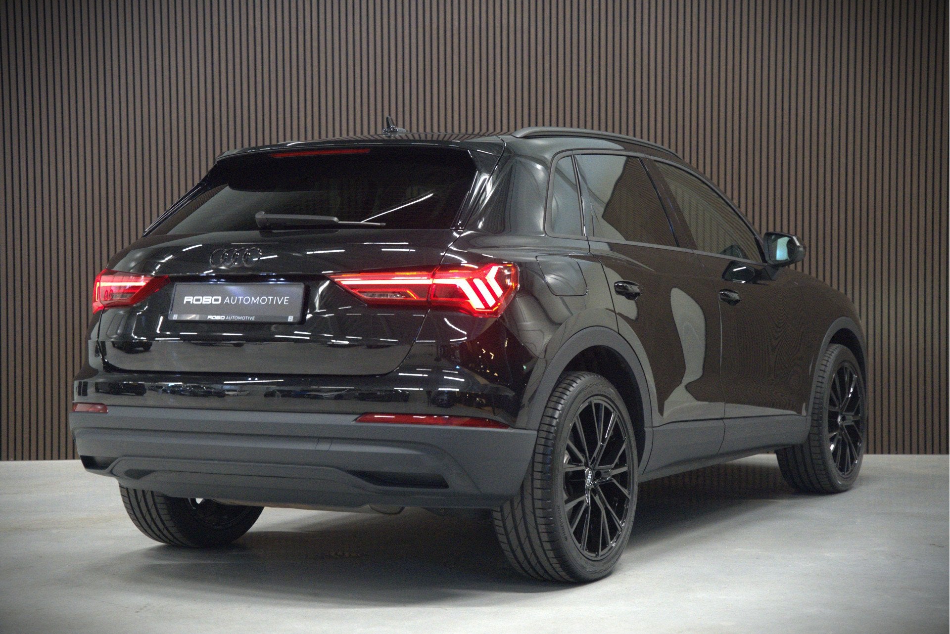 Audi Q3 45 TFSI e Advanced edition | Stoelverwarming | Adapt, Auto's, Dealer onderhouden, Stof, Gebruikt, Zwart