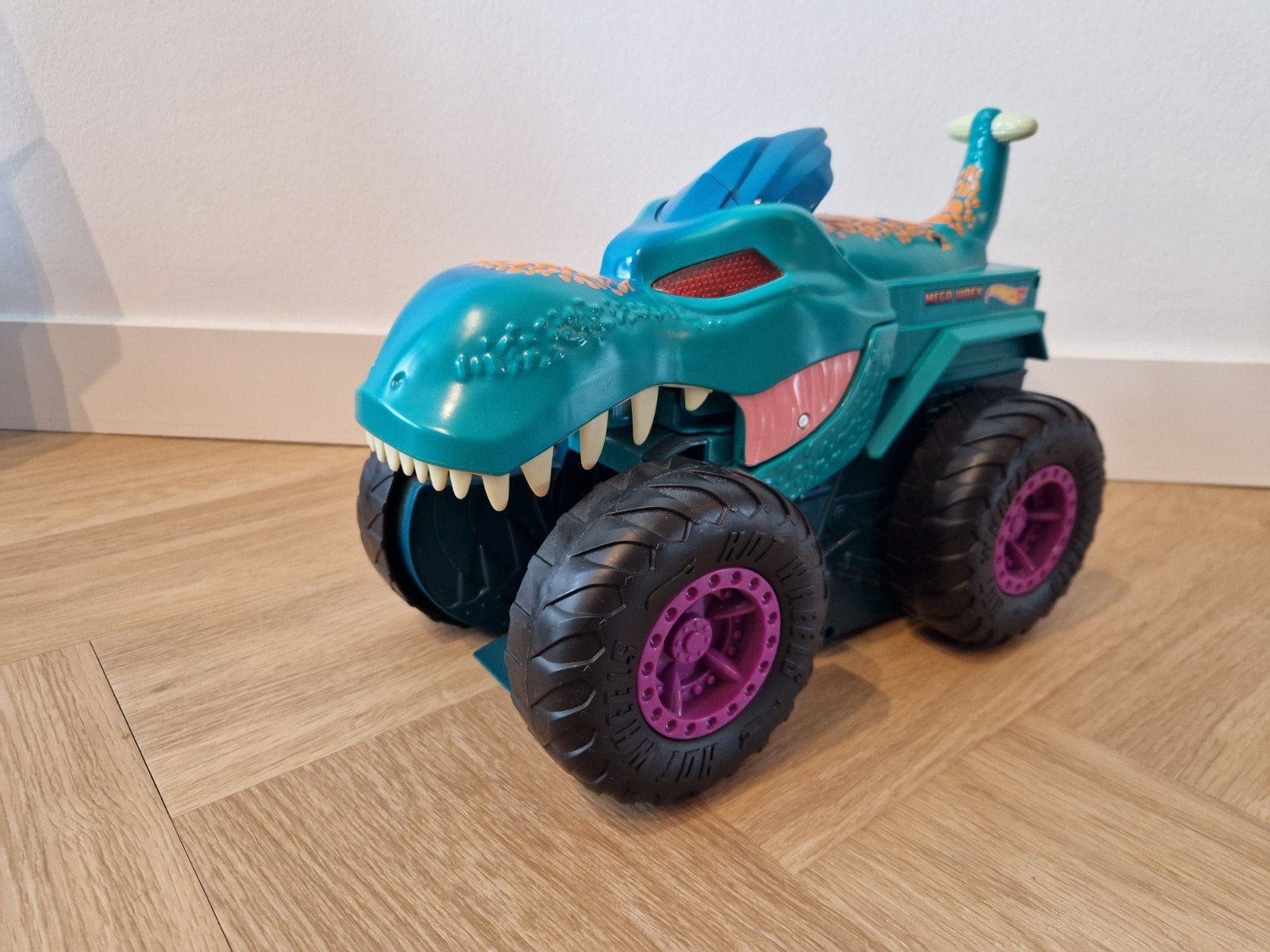Hot Wheels Mega Wrex Monster Truck, Kinderen en Baby's, Speelgoed | Speelgoedvoertuigen, Ophalen of Verzenden