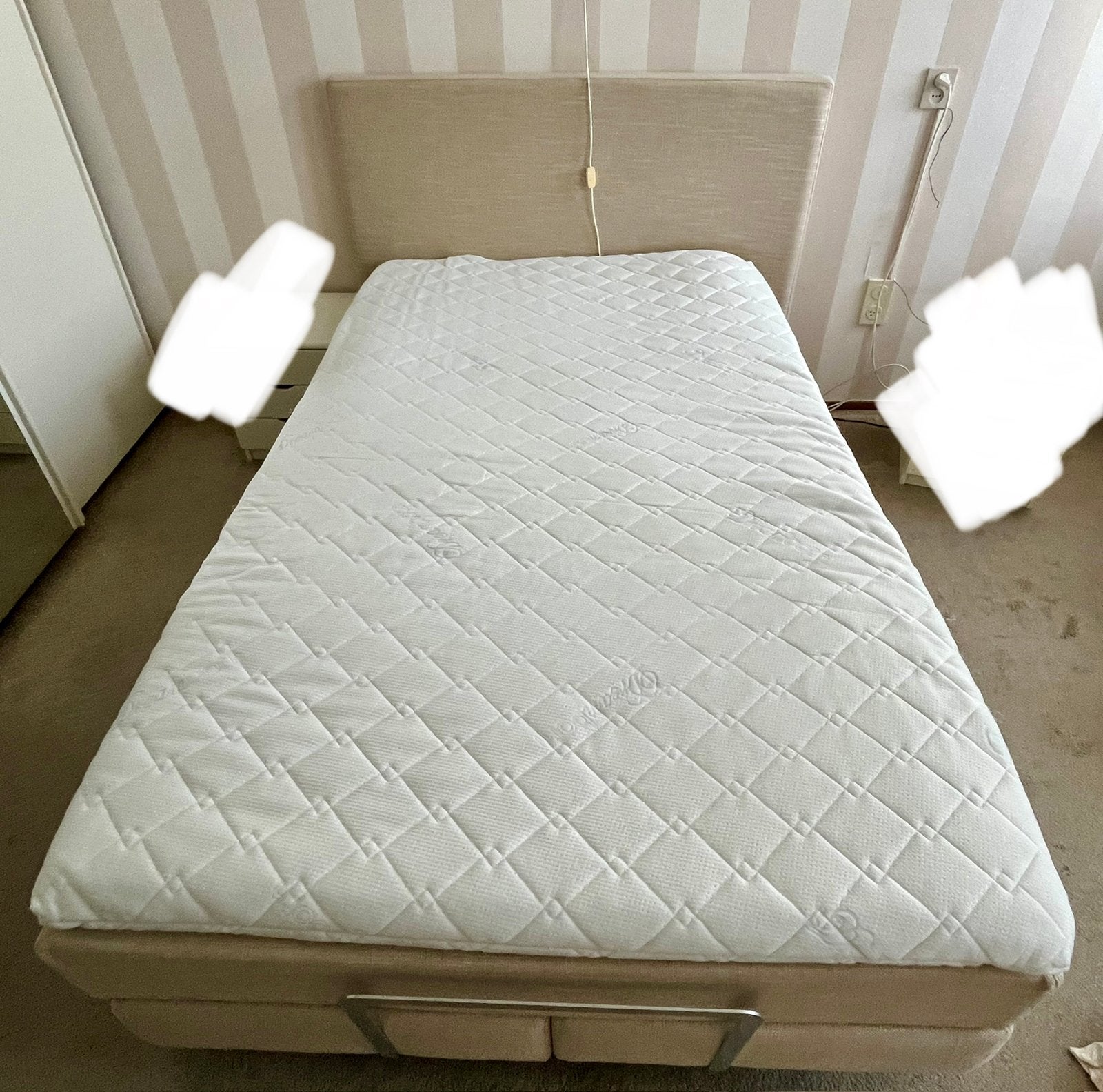 Elektrische bixspring 120 x 200, Ophalen, Beige, Zo goed als nieuw, Twijfelaar