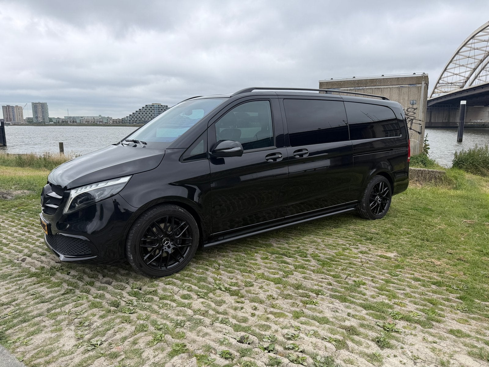 Mercedes-benz V-Klasse V300 XXL AvantGarde 2023 Zwart, Auto's, Automaat, Achterwielaandrijving, 4 cilinders, 2000 kg