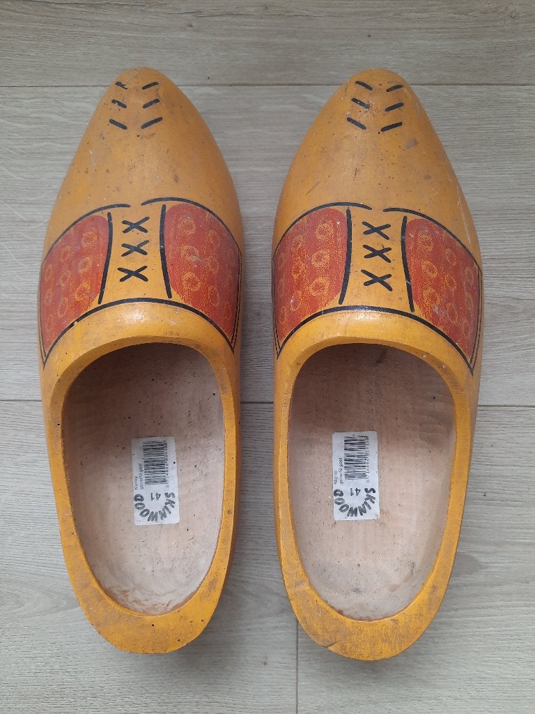 Oude houten gele klompen Skinwood, Ophalen of Verzenden