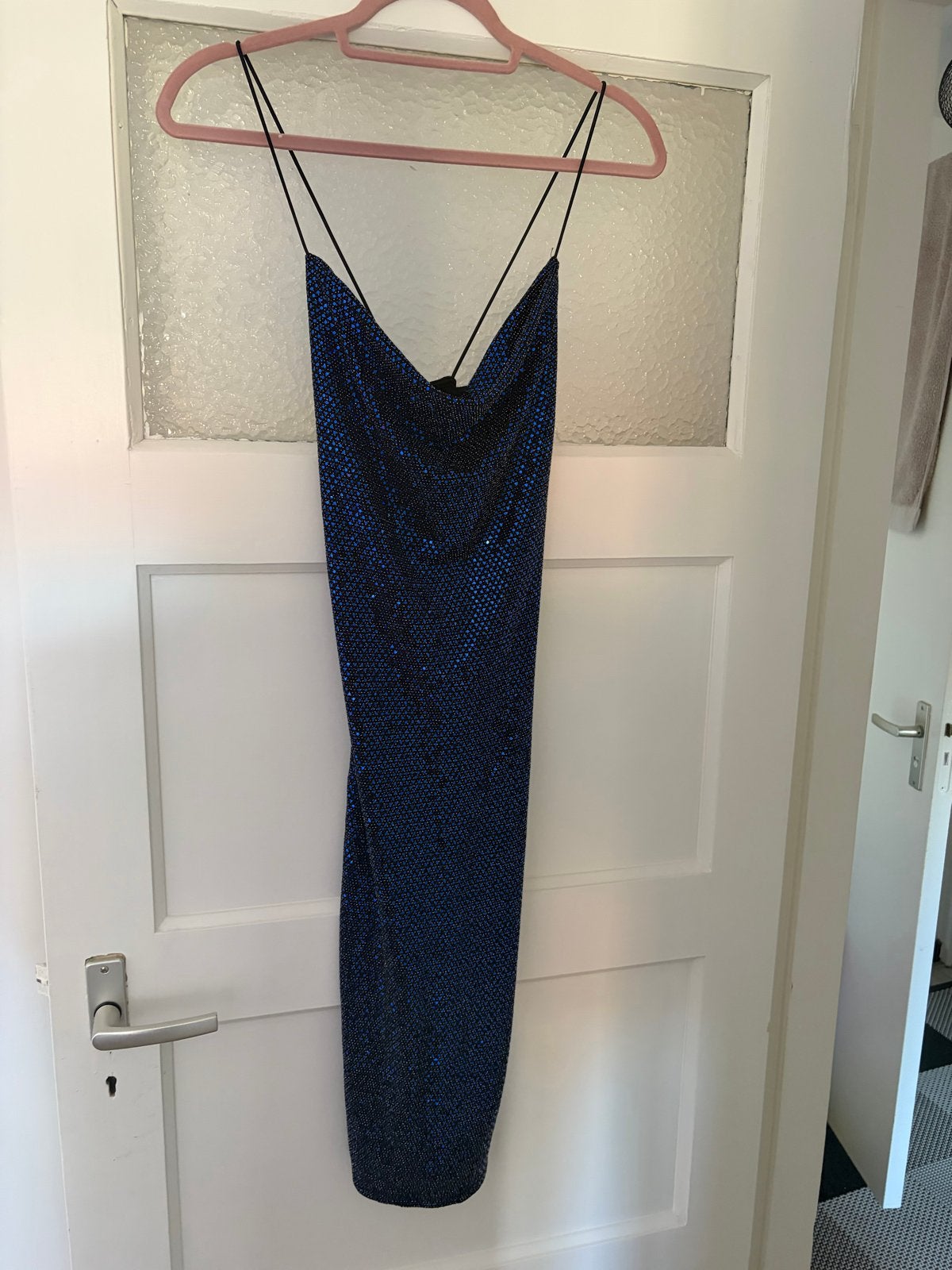 New Look blauwe glitter jurk maat 40, Kleding | Dames, Maat 38/40 (M), Blauw, Ophalen of Verzenden, Zo goed als nieuw