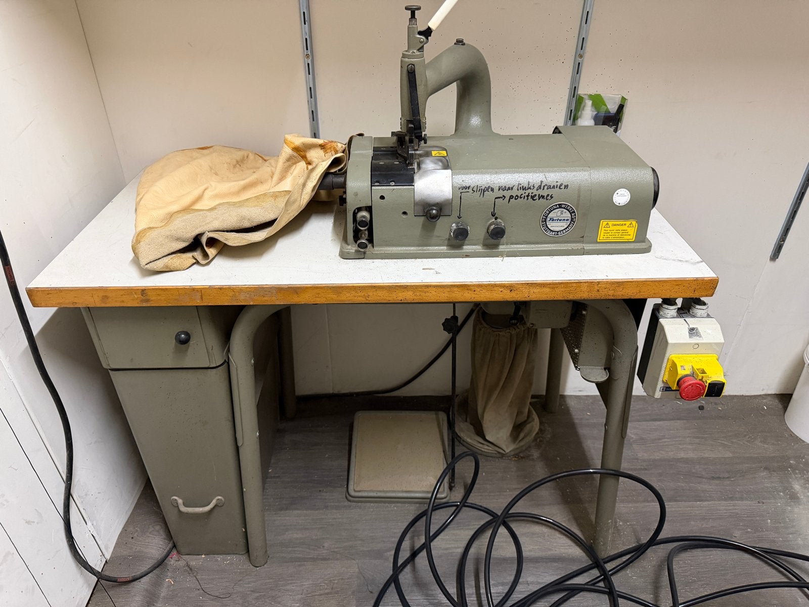 Professionele Schalmmachine voor Leerbewerking, Ophalen of Verzenden, Gebruikt