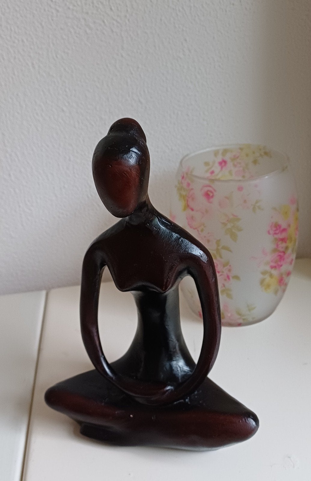 zittende  vrouw van donker hout, Ophalen of Verzenden