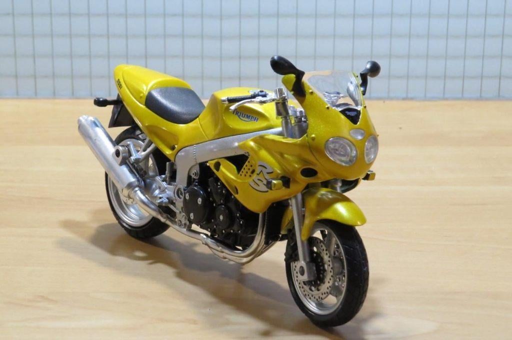 Triumph 955i RS 1:12 53927, Nieuw, 1:9 t/m 1:12, Motor, New-Ray GmbH