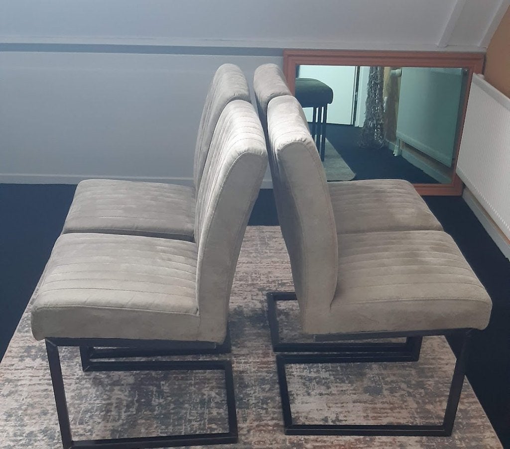 Eetkamerstoel 4 stuks, Huis en Inrichting, Ophalen, Gebruikt, Overige kleuren, Stof