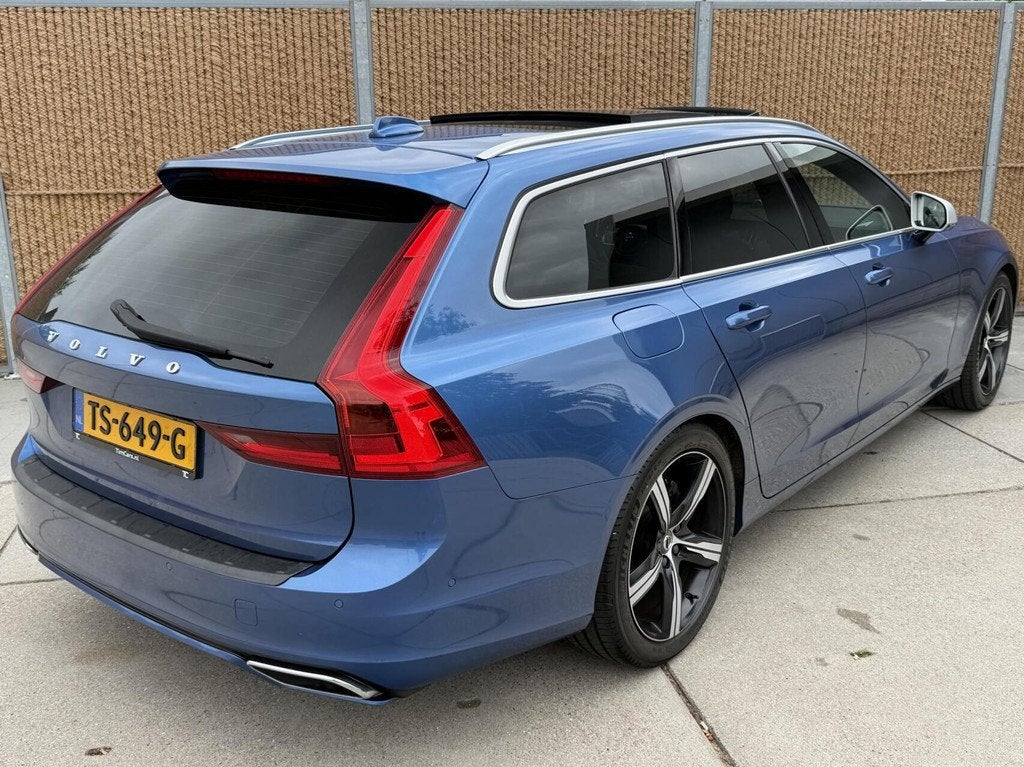 Volvo V90 2.0 D3 R-design Automaat | Bowers & Wilkins | Pano, Auto's, Volvo, Automatische klimaatregeling, Euro 6, 4 cilinders