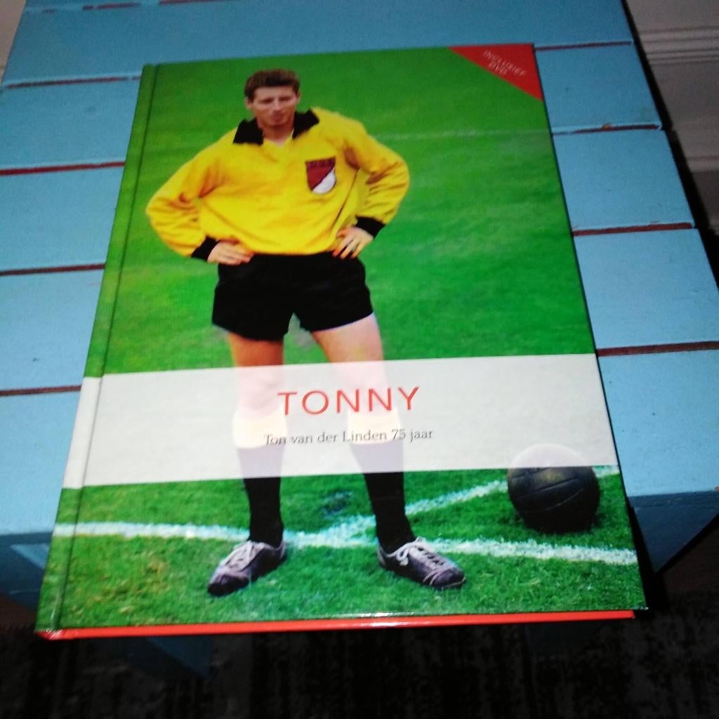 Tonny Ton van der Linden 75 jaar, Boeken, Ophalen of Verzenden, Gelezen, Balsport
