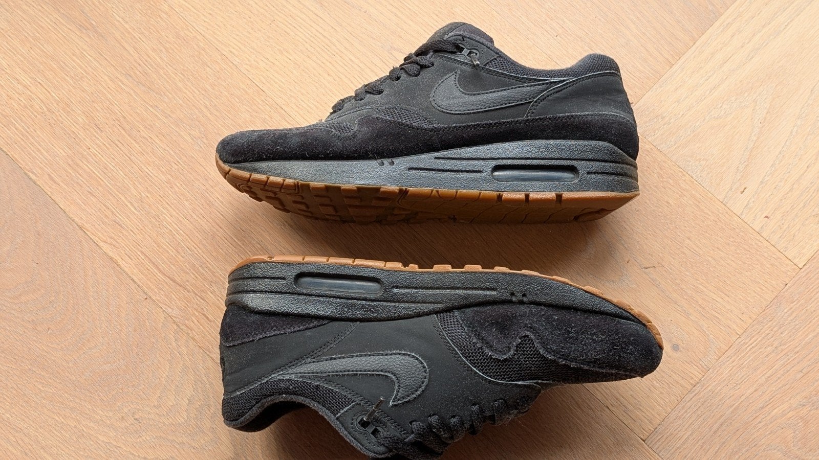 Nike Air Max 1 Black Gum AH8145-007 - Zwart - Maat 42, Ophalen of Verzenden, Gedragen, Zwart