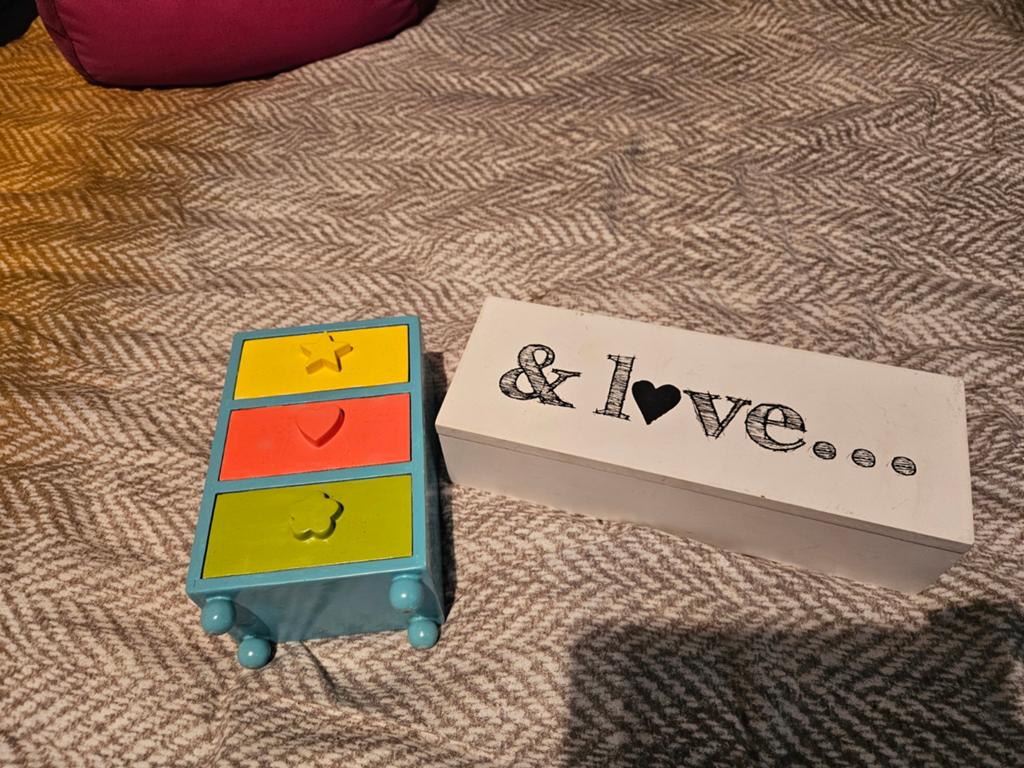 Kratjes, bakjes, roze pasjeshouder en Evil Eye sleutelhanger, Ophalen, Gebruikt, Overige kleuren