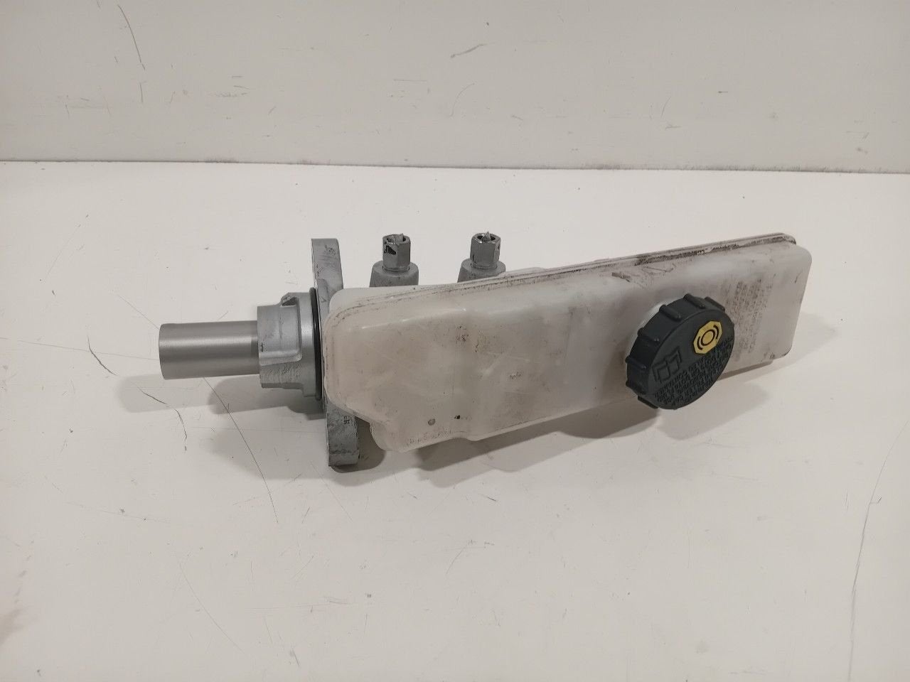 Foto 5 van Hoofdrem cylinder Tesla Model 3