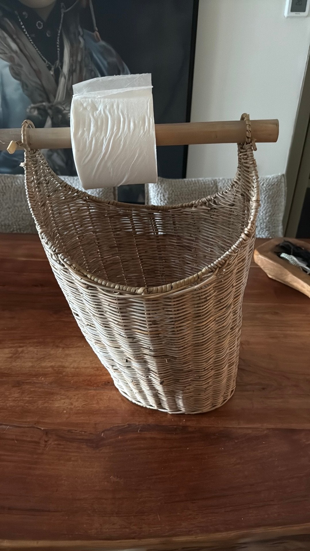 Toiletrolhouder riet/rotan en hout, Ophalen, Gebruikt, Rond, Riet