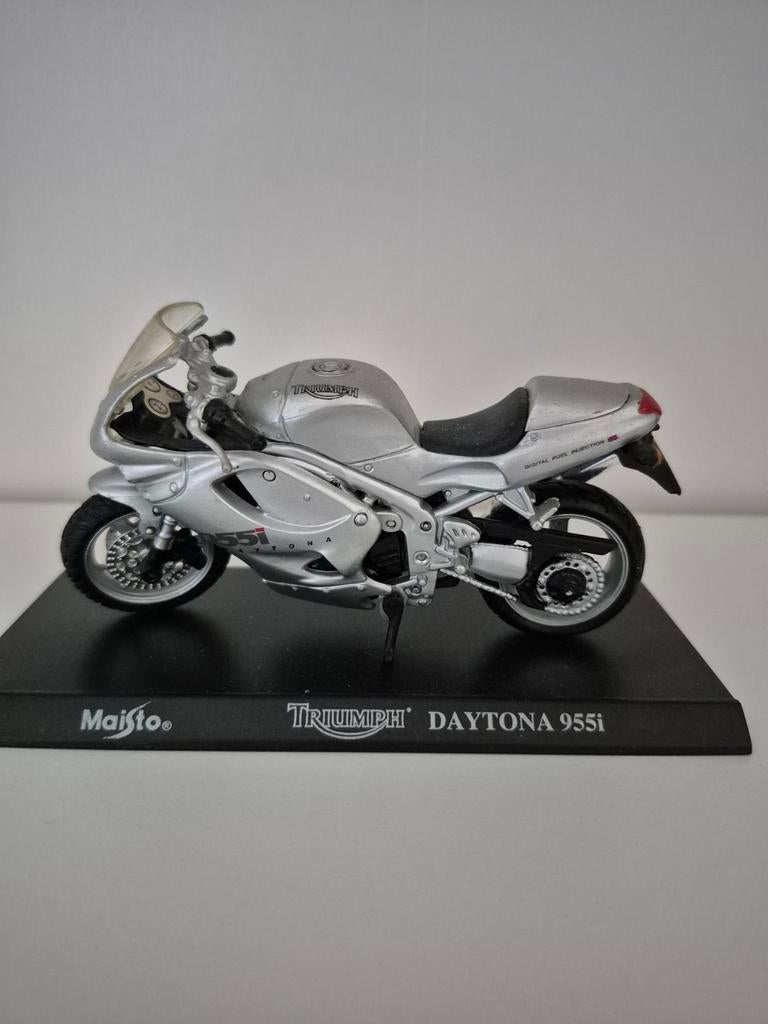 Maisto Triumph Daytona 955i Modelmotor - Zilver, Ophalen of Verzenden, Zo goed als nieuw, Overige typen, Overige merken