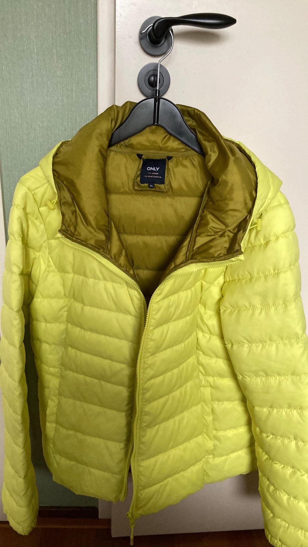 Nw jasje(te klein gekocht) €20.00 Only, Ophalen of Verzenden, Zo goed als nieuw