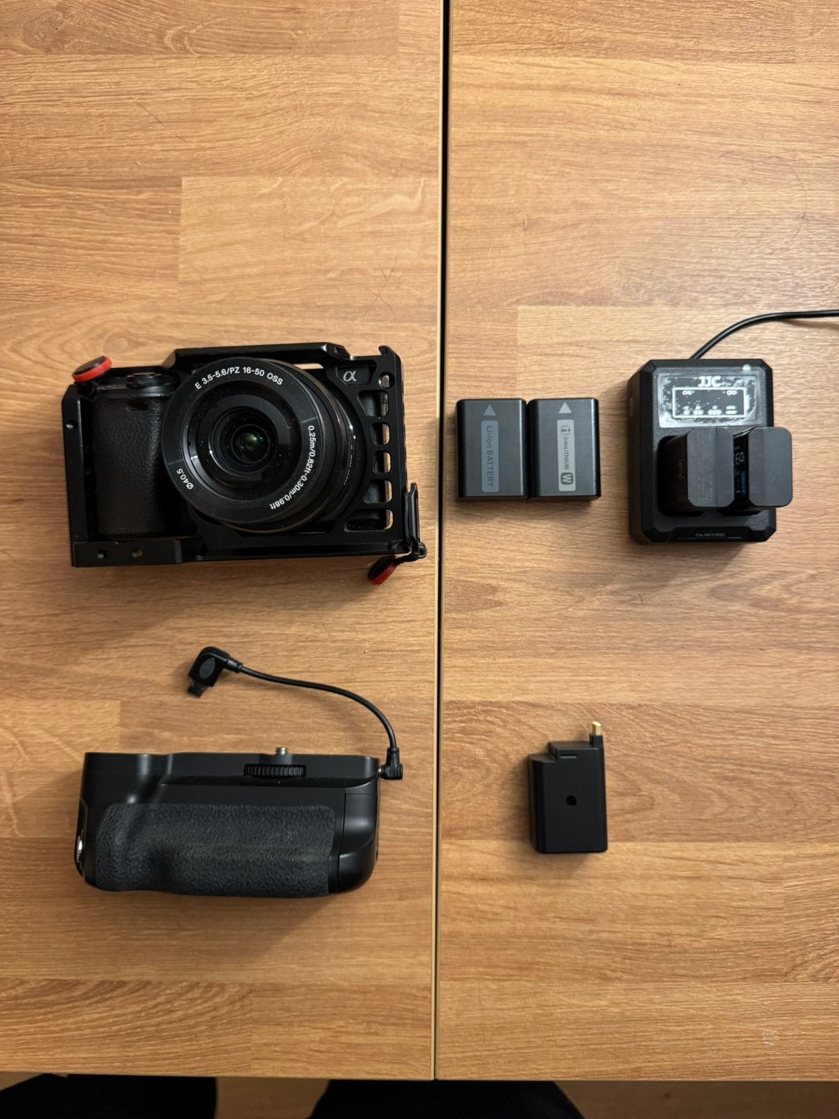 Foto 3 van Sony A6300 + 16-50mm kitlens