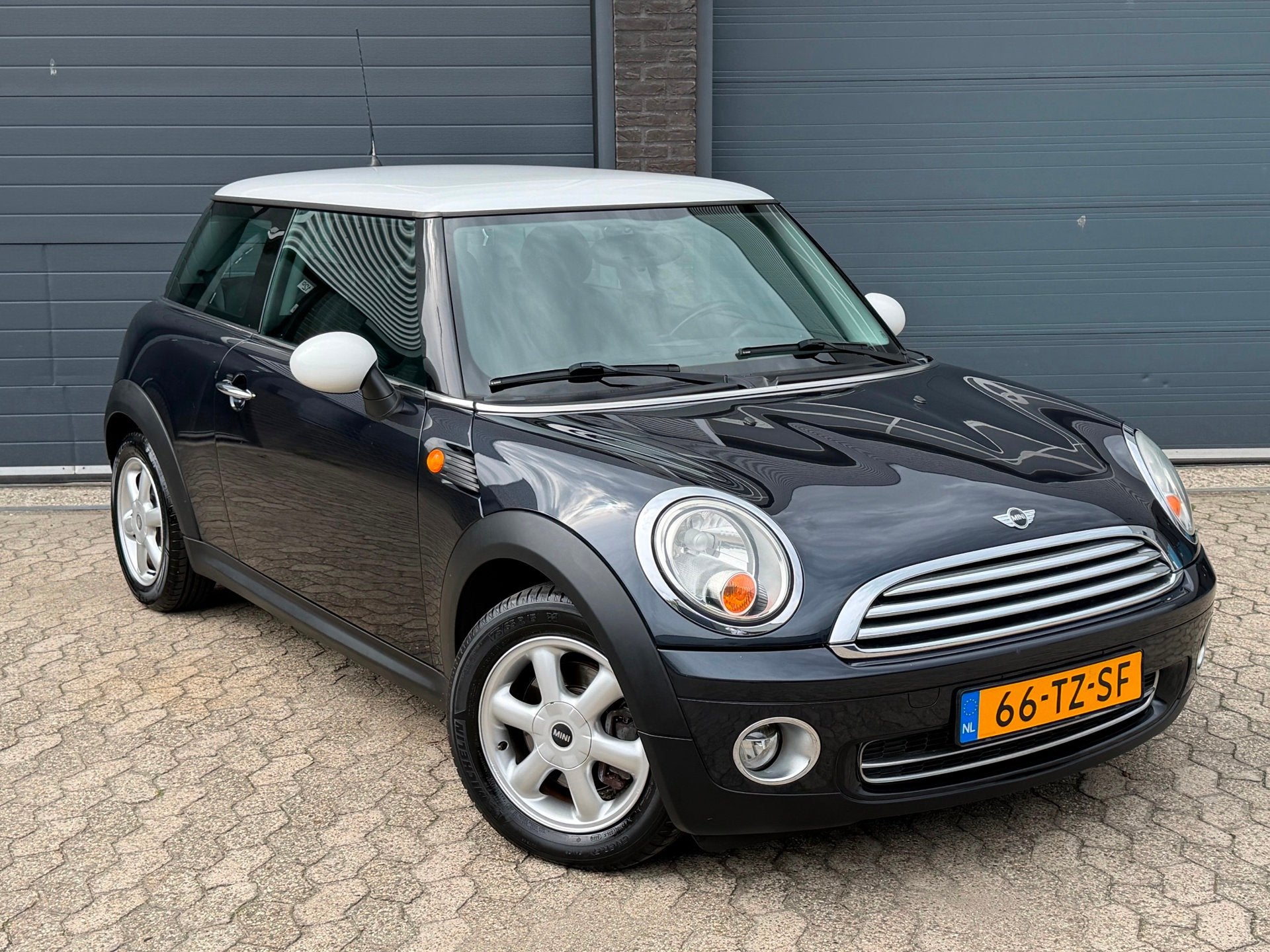 Mini 3-Deurs 1.6 Cooper Pepper|1STE EIGENAAR|AIRCO|NAP|APK, Voorwielaandrijving, Gebruikt, 750 kg, 4 cilinders