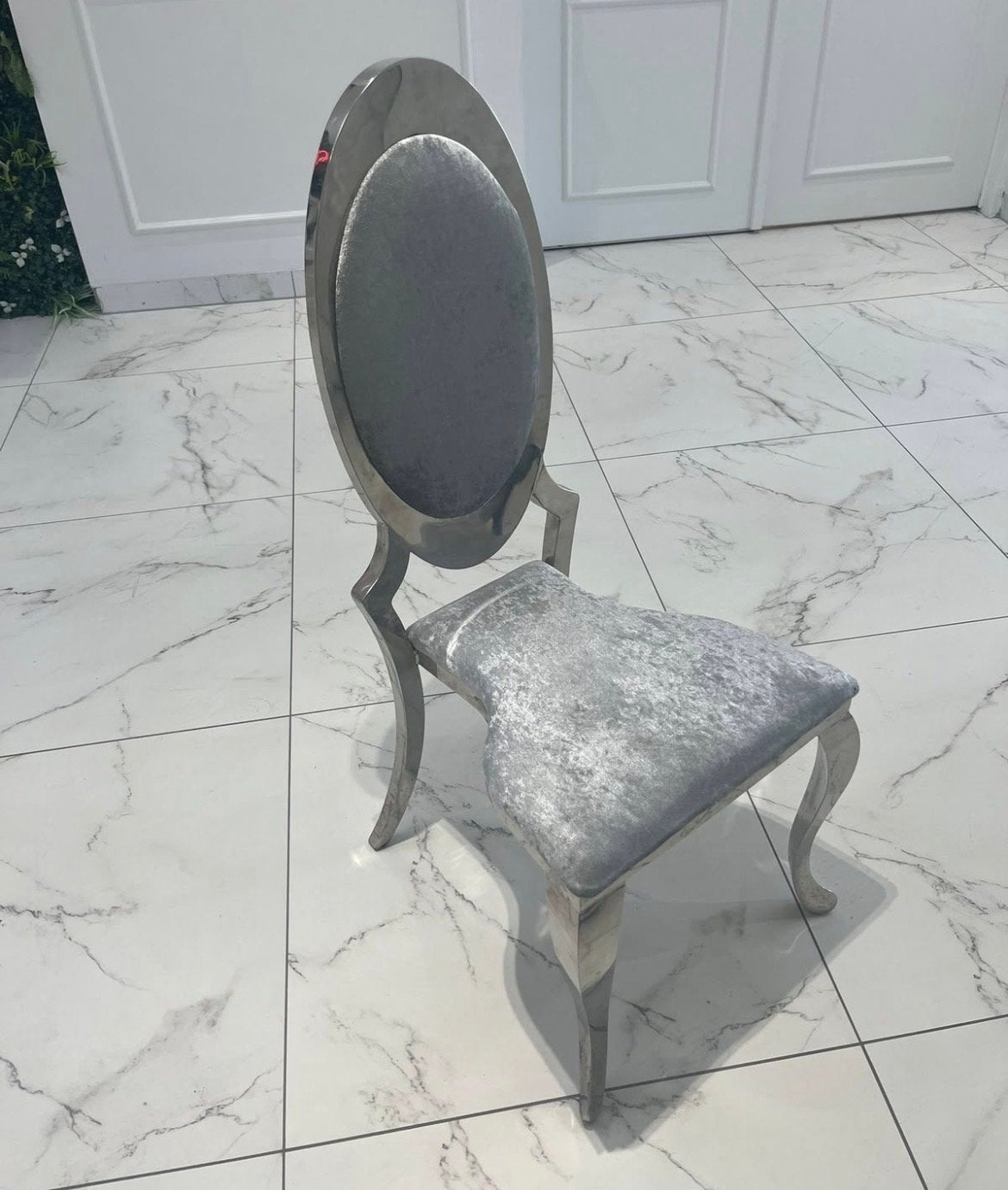300 dior Stoelen voor Bruiloft Zaal, Gebruikt, Overige kleuren, Ophalen of Verzenden, Metaal