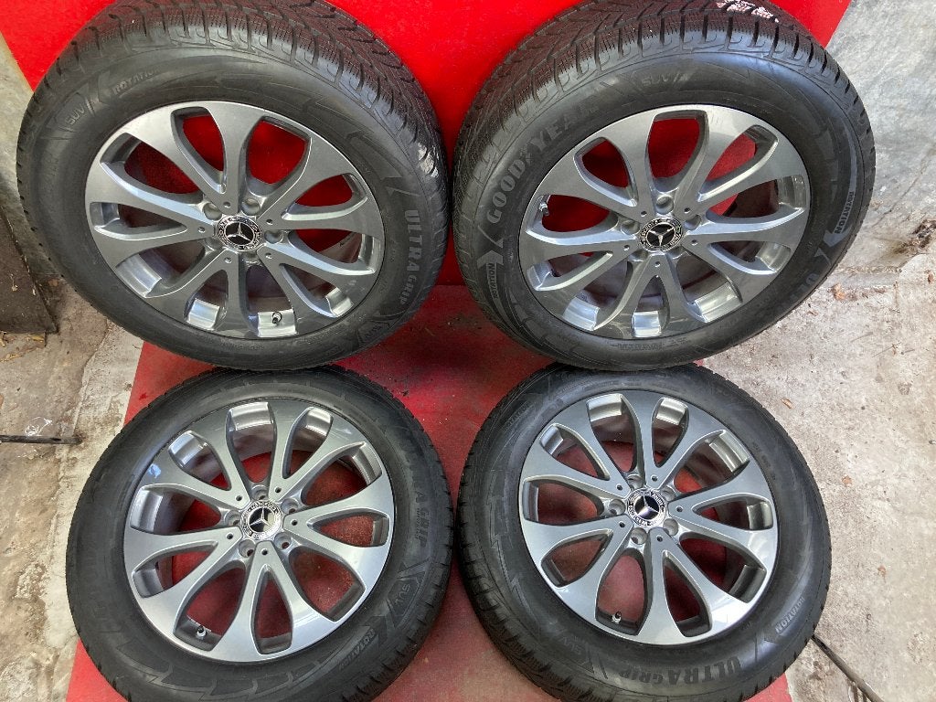 Winterbanden Mercedes GLC 235/60R18 Goodyear, Auto-onderdelen, 18 inch, Gebruikt, ., Banden en Velgen
