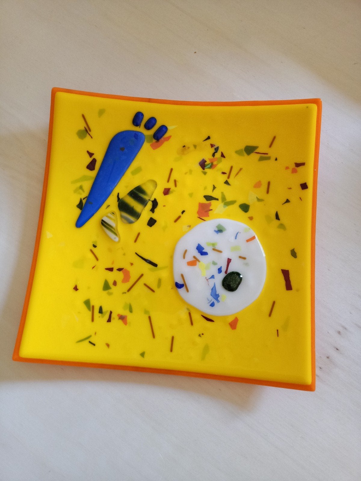 Unieke handgemaakte glazen schaal - Oranje/Geel design, Antiek en Kunst, Antiek | Schalen, Ophalen of Verzenden