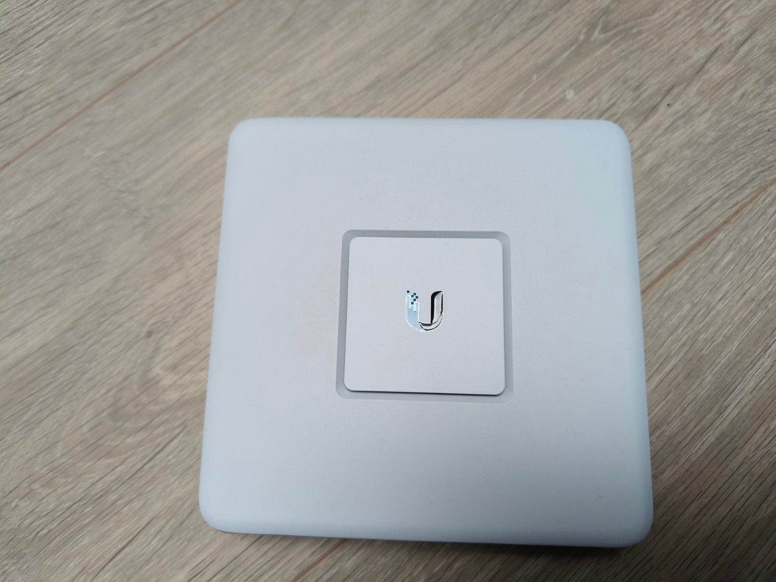 Ubiquiti UniFi Security Gateway (USG) - Router, Ophalen of Verzenden, Gebruikt, Router, Ubiquiti UniFi