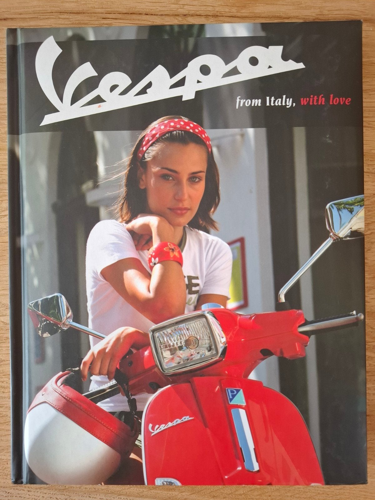 Vespa: From Italy, With Love - Geschiedenis van de Vespa, Ophalen of Verzenden, Zo goed als nieuw, Onbekend, Merk of Model