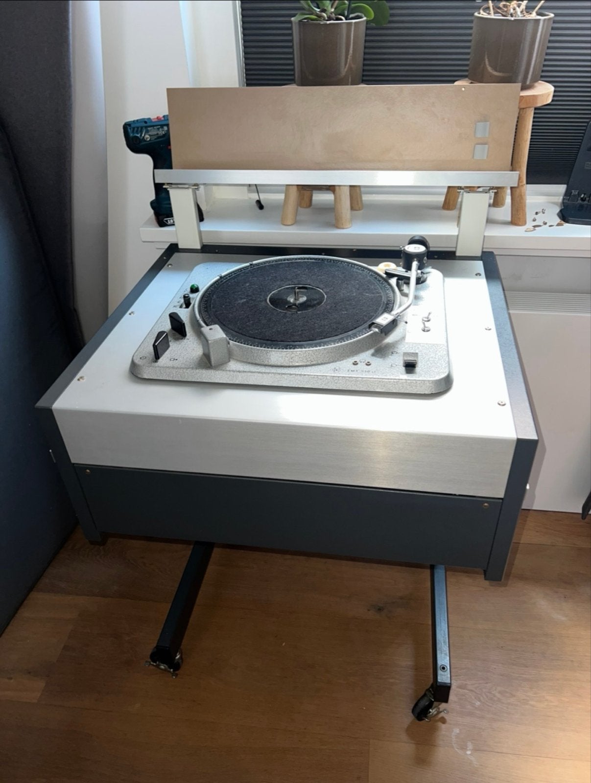 EMT 930 Studio trolley / audiomeubel Studer en Revox