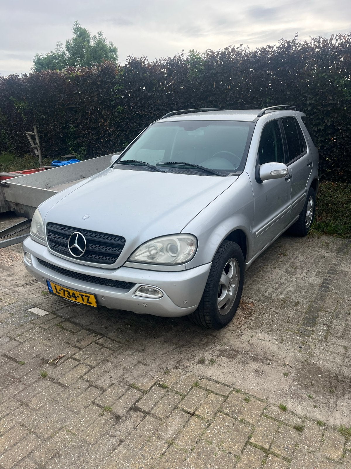 Mercedes-Benz M-Klasse 2.7 CDI Ml270 4MATIC AUT 2005 Grijs, Auto's, Automaat, 255 €/maand, 7 stoelen, 11 km/l