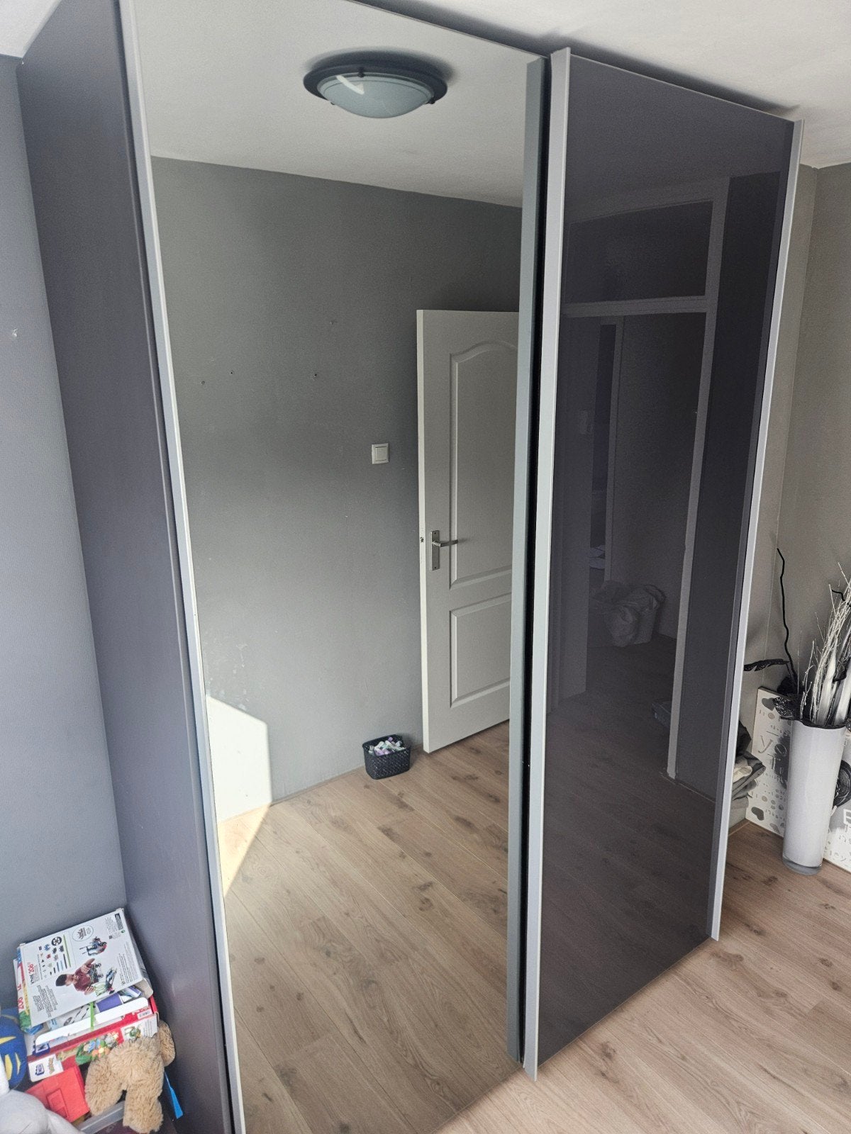 stevige kledingkast met schuifdeur en spiegel, Ophalen, 50 tot 75 cm, 150 tot 200 cm, 150 tot 200 cm