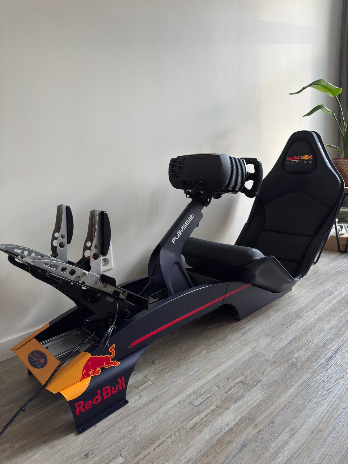 F1 playseat Red Bull met Fanatec 8nm stuur, Ophalen, Zo goed als nieuw