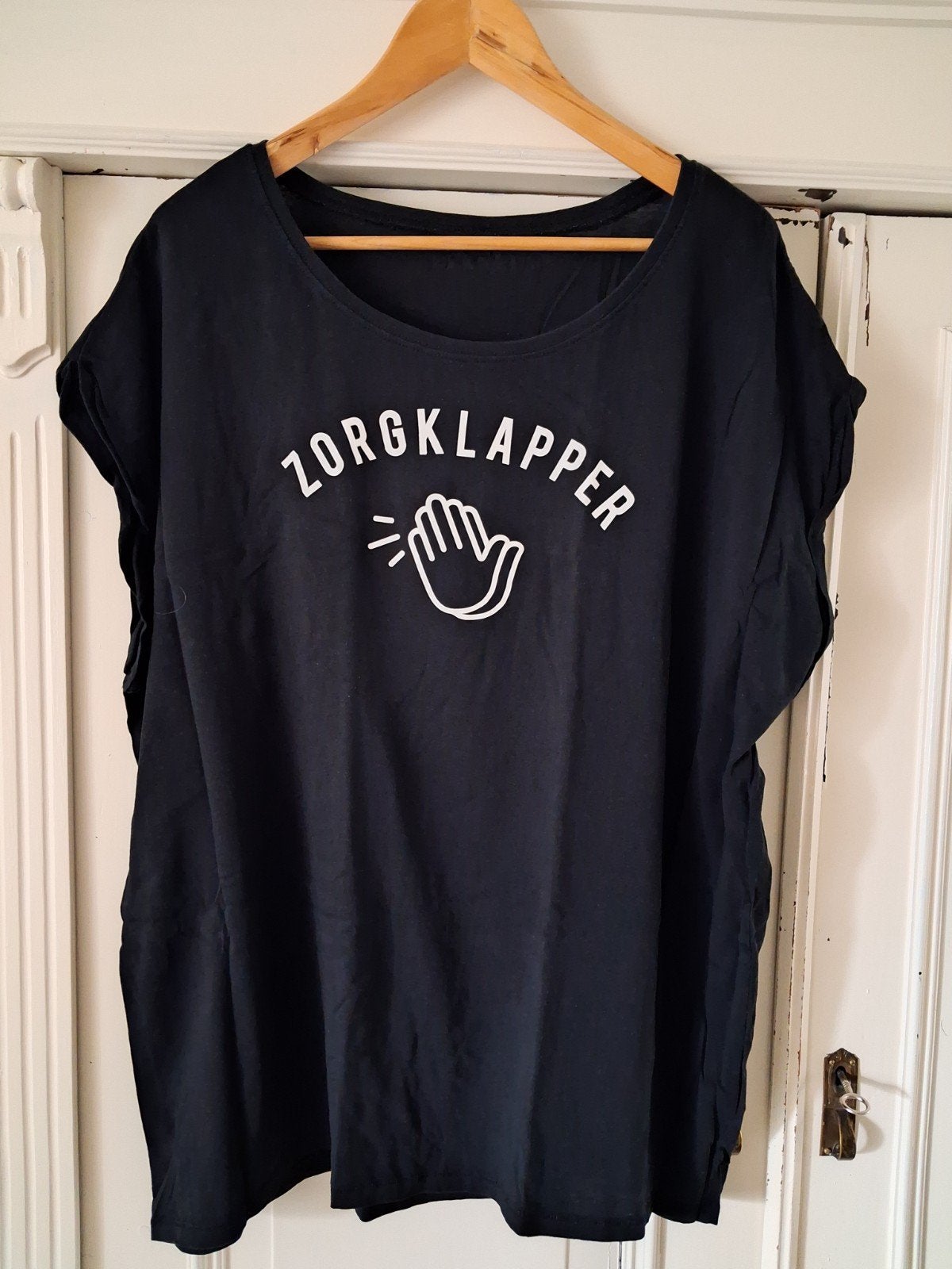 Zwarte Zorgklapper T-shirt 3XL, Zwart, Maat 46/48 (XL) of groter, Ophalen of Verzenden, Korte mouw