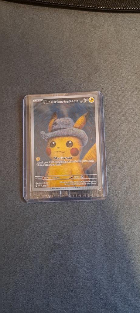 Pikachu with grey felt hat Pokémon kaart van gogh, Ophalen, Nieuw