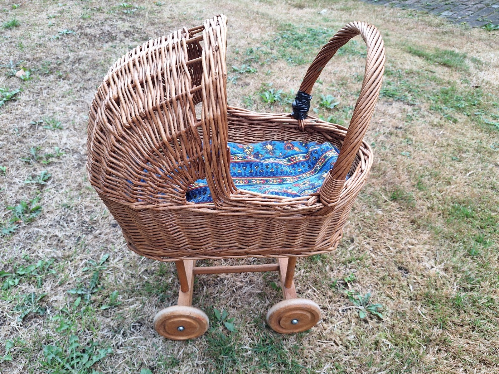 Vintage rieten poppenwagen, Ophalen, Gebruikt