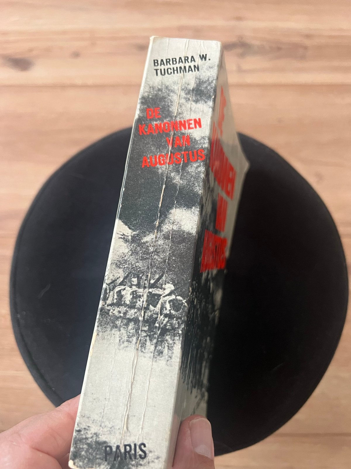 De Kanonnen van Augustus - Barbara W. Tuchman, Ophalen of Verzenden, Voor 1940, Gelezen, Algemeen