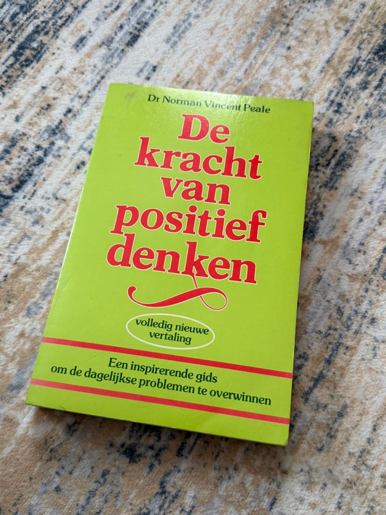 Dr. Norman Vincent Peale – De Kracht van Positief Denken, Ophalen of Verzenden, Zo goed als nieuw, Overige onderwerpen, Achtergrond en Informatie