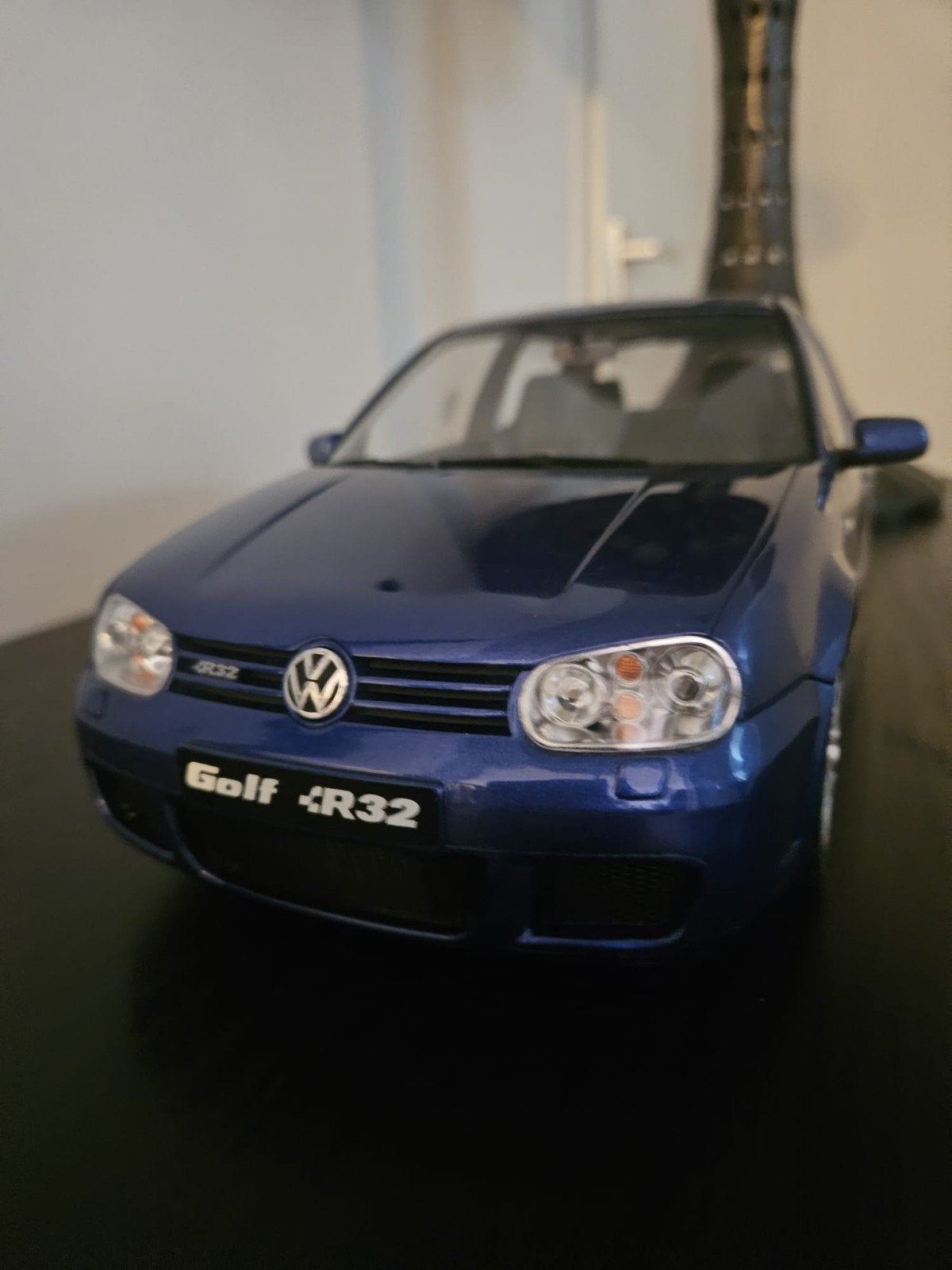 ottomobile golf r32 1/12, Hobby en Vrije tijd, Ophalen, Auto