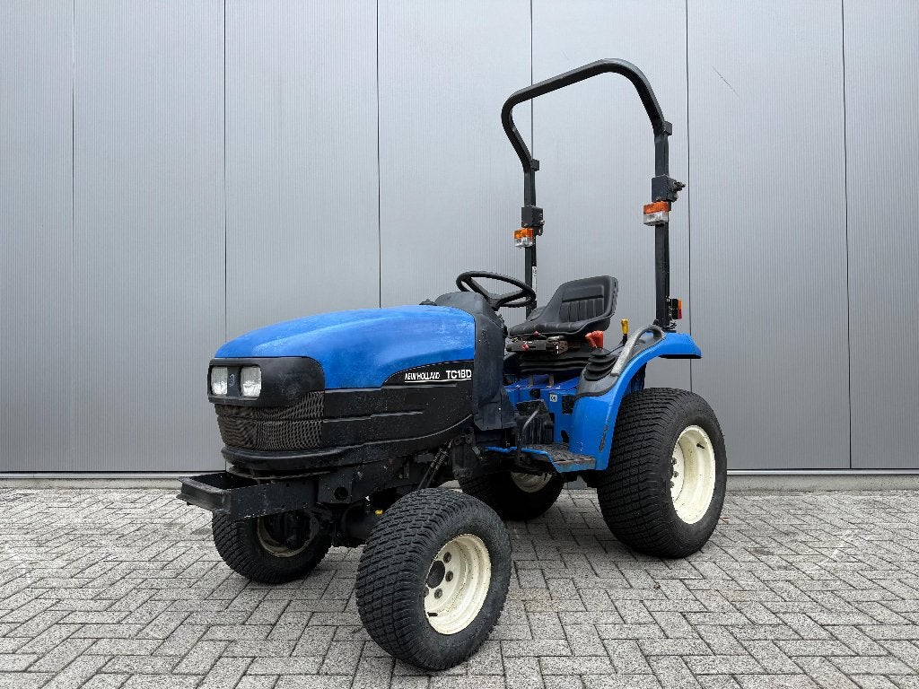 New Holland TC18D - 20PK - 4WD - Kenteken - Gazonbanden, Ophalen, Gebruikt, Tot 2500, Tot 80 Pk