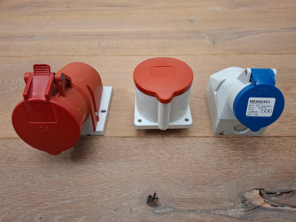 CEE Wandcontactdozen/Inbouwcontactdozen - Mennekes - NIEUW, Verzenden, Nieuw, Overige merken, Stopcontact