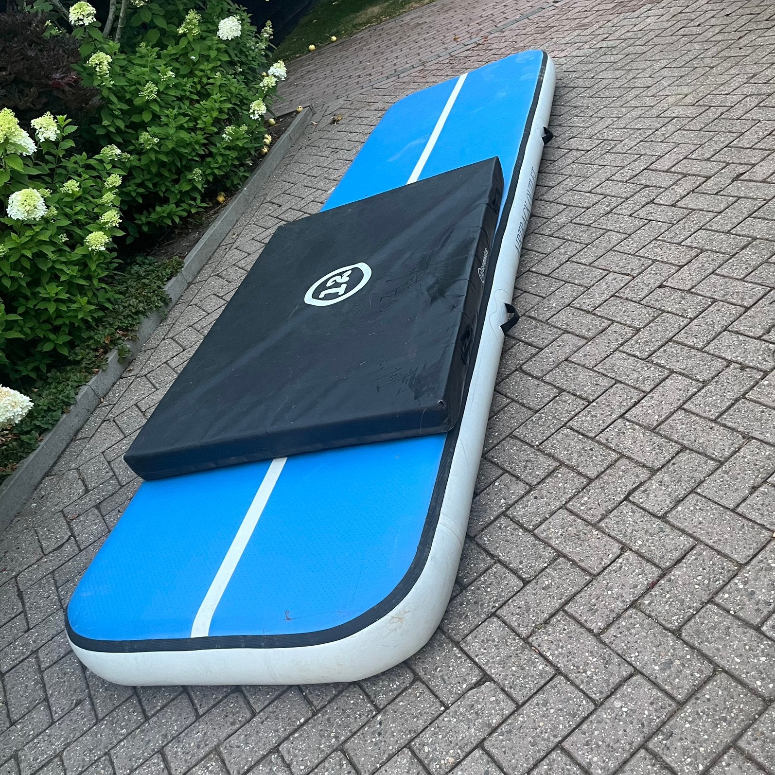 Airtrack en valmat, Ophalen, Zo goed als nieuw, Materiaal