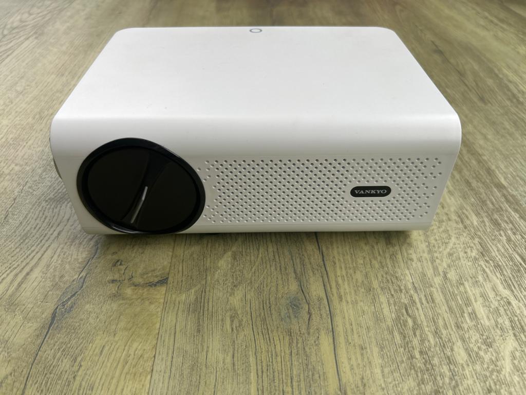 Vankyo YG461 Full HD Beamer - Zo goed als nieuw, Audio, Tv en Foto, Beamers, Ophalen of Verzenden, Zo goed als nieuw, LED, Full HD (1080)