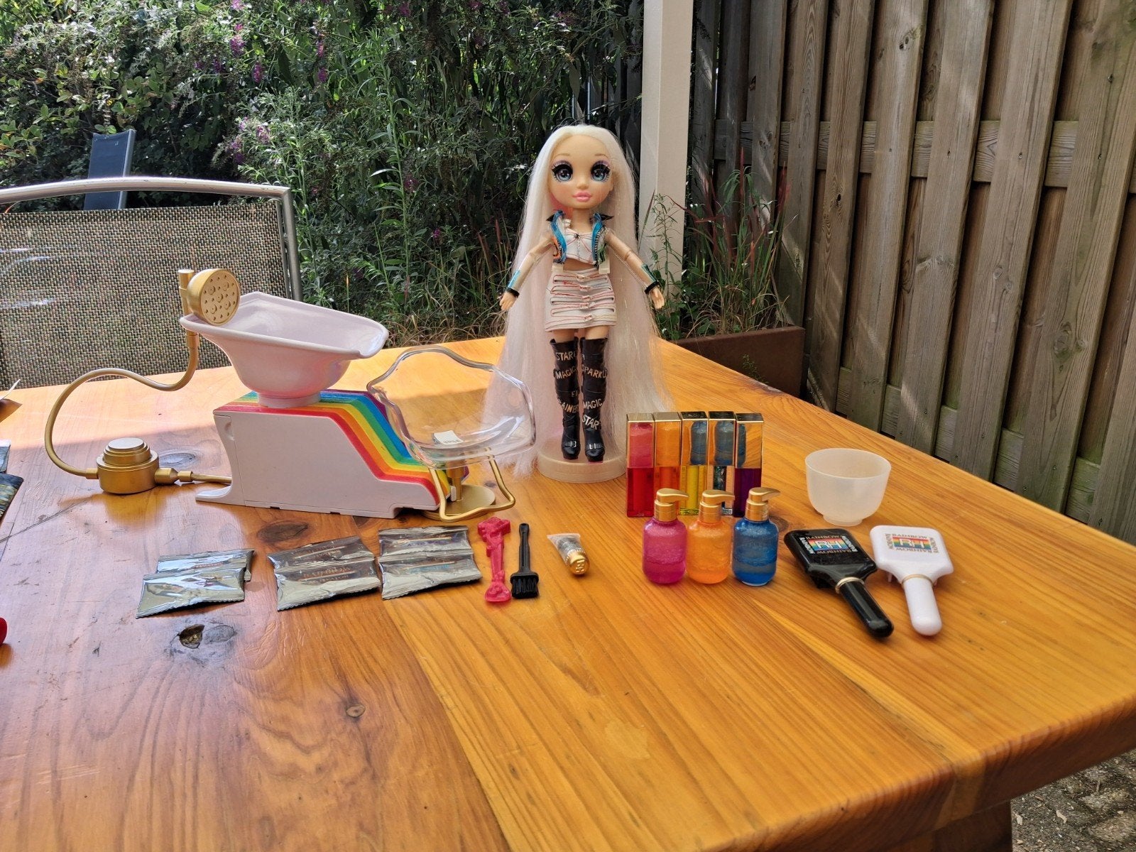 Rainbow High Hair Studio & Salon, Verzamelen, Ophalen of Verzenden, Gebruikt, Fashion Doll