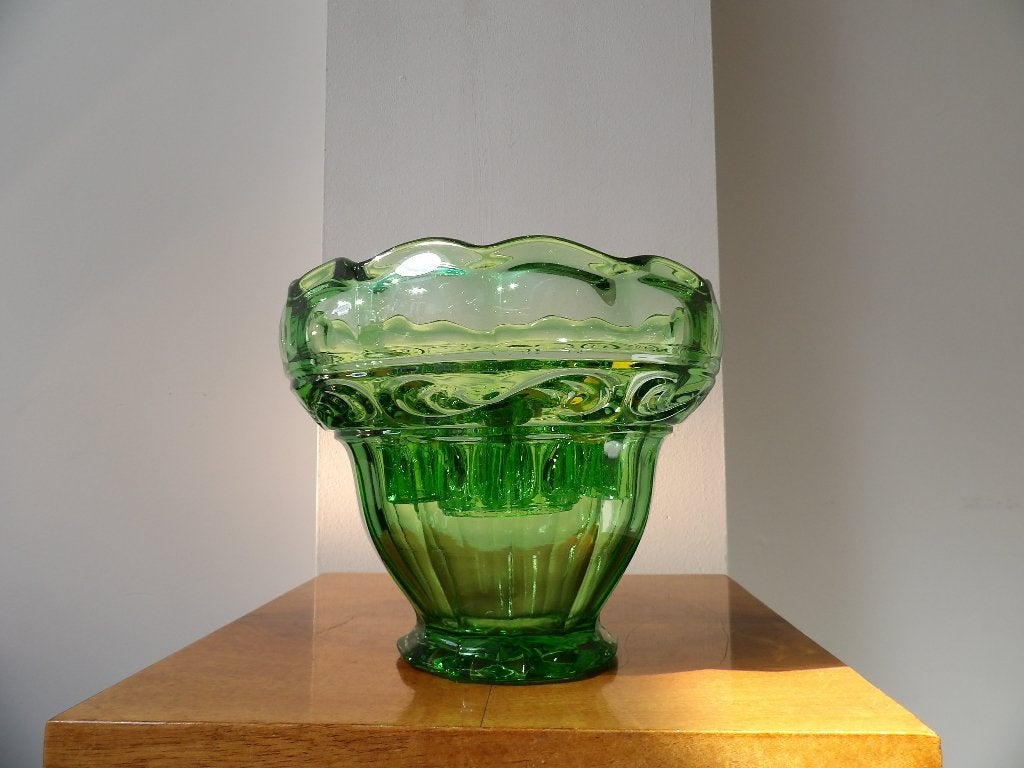 Art Deco Bloemsteker Vaas Boheems SKLO Uraniumgroen, Antiek en Kunst, Ophalen of Verzenden