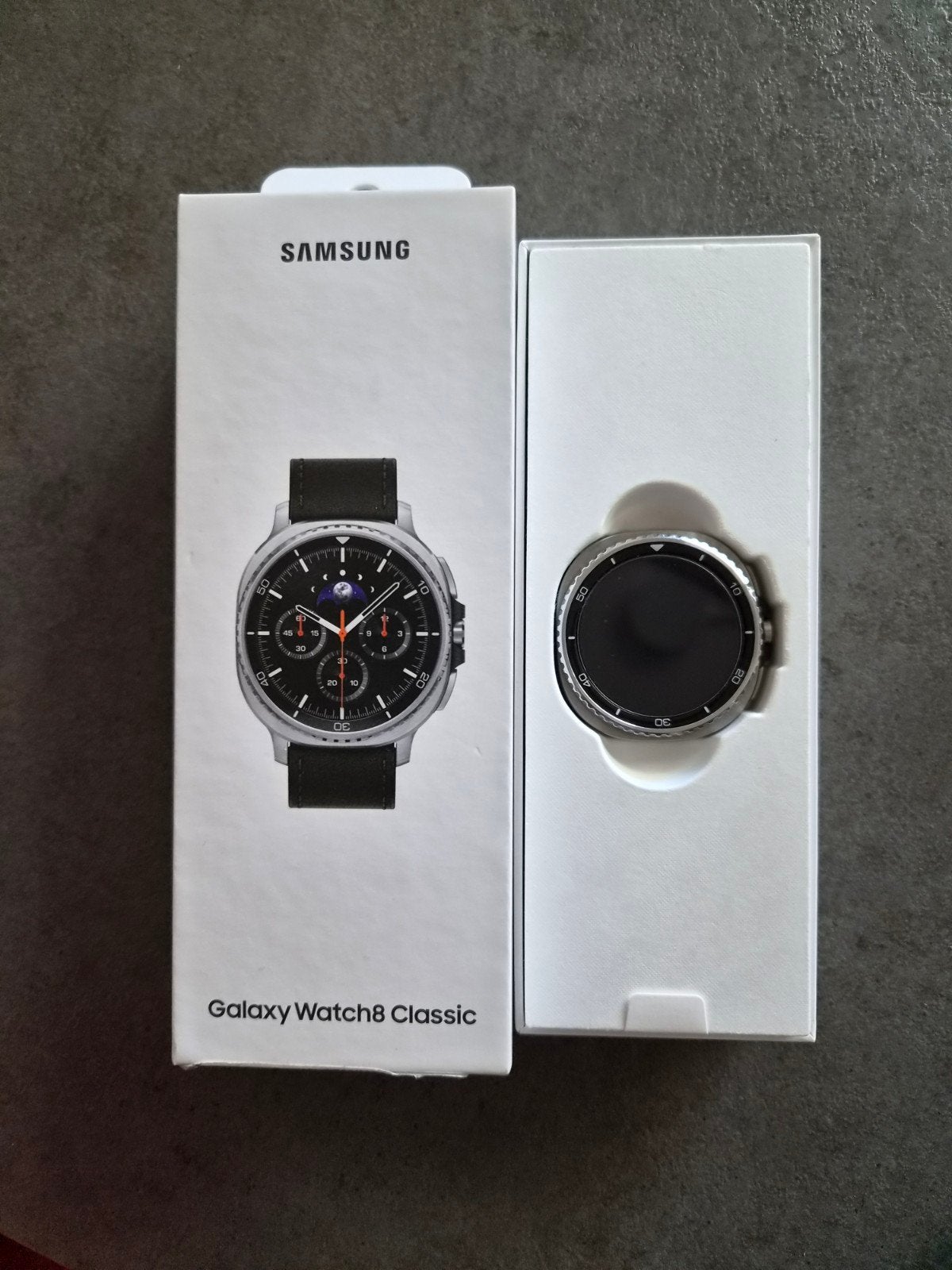Samsung Galaxy Watch 8 Classic, in nieuwstaat.