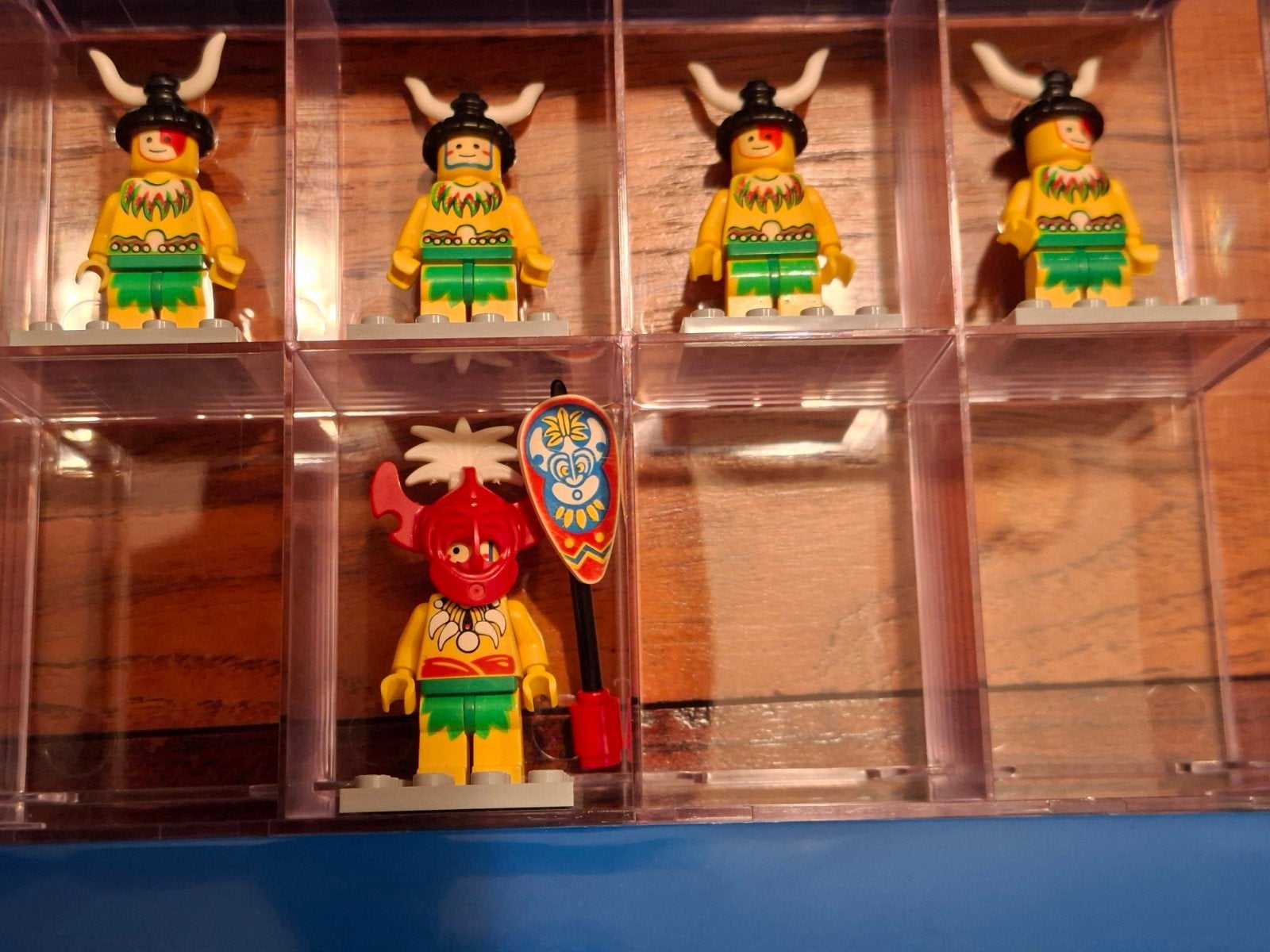 LEGO MINI-FIGUREN  ISLANDER KING PIRATES, Kinderen en Baby's, Speelgoed | Duplo en Lego, Ophalen of Verzenden