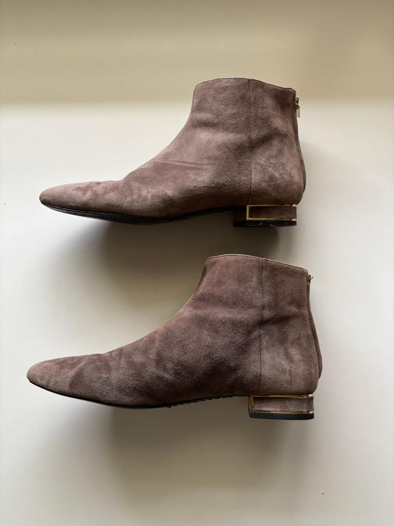 Zara Basic suède enkellaarsjes, Bruin, Lage of Enkellaarzen, Ophalen of Verzenden, Gedragen