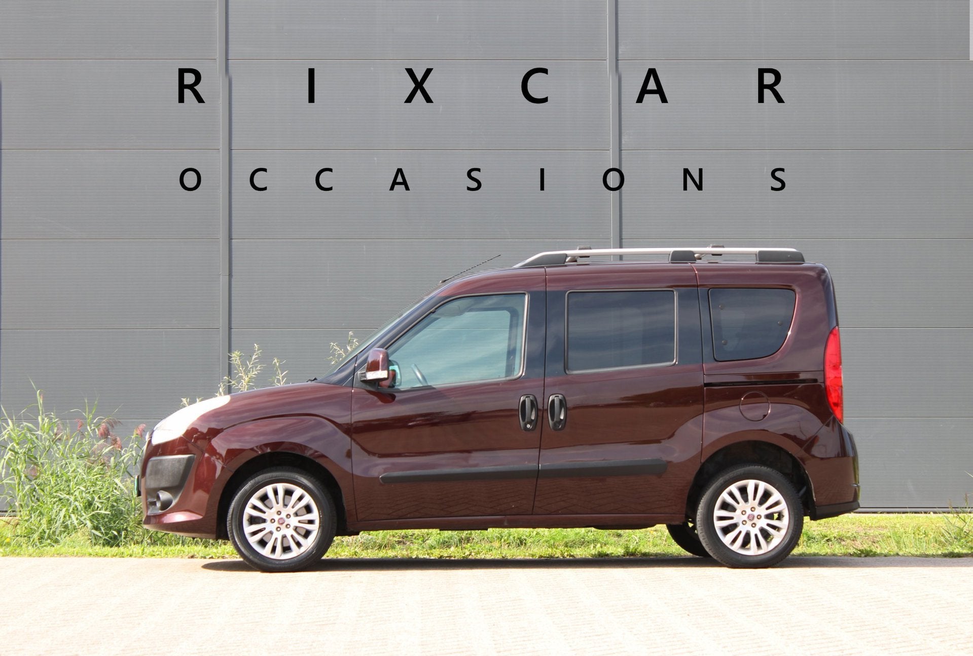 Fiat Doblò 1.4 Emotion 7p. Airco 2x Schuifdeuren PDC, Voorwielaandrijving, Stof, Gebruikt, Doblo