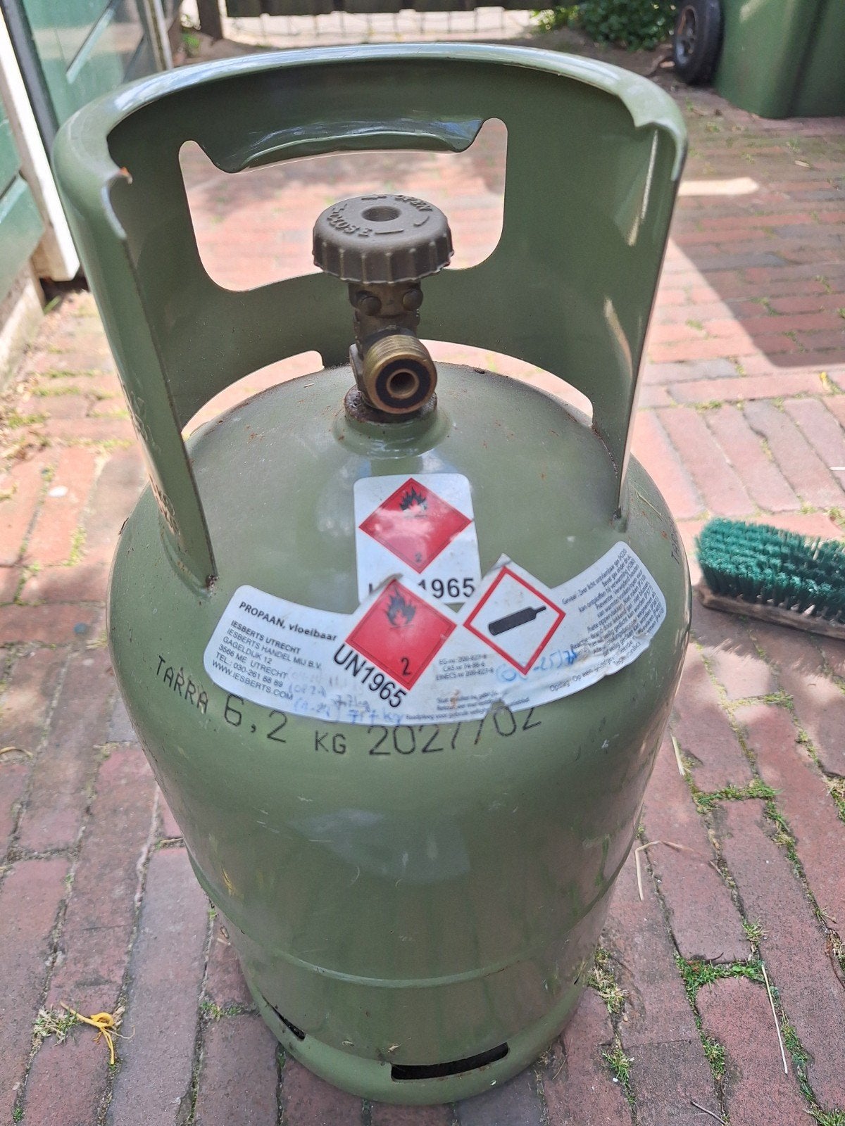 Metalen 5 of 6 kg gasfles. Nog 800 gram gas, Caravans en Kamperen, Kampeeraccessoires, Ophalen, Gebruikt