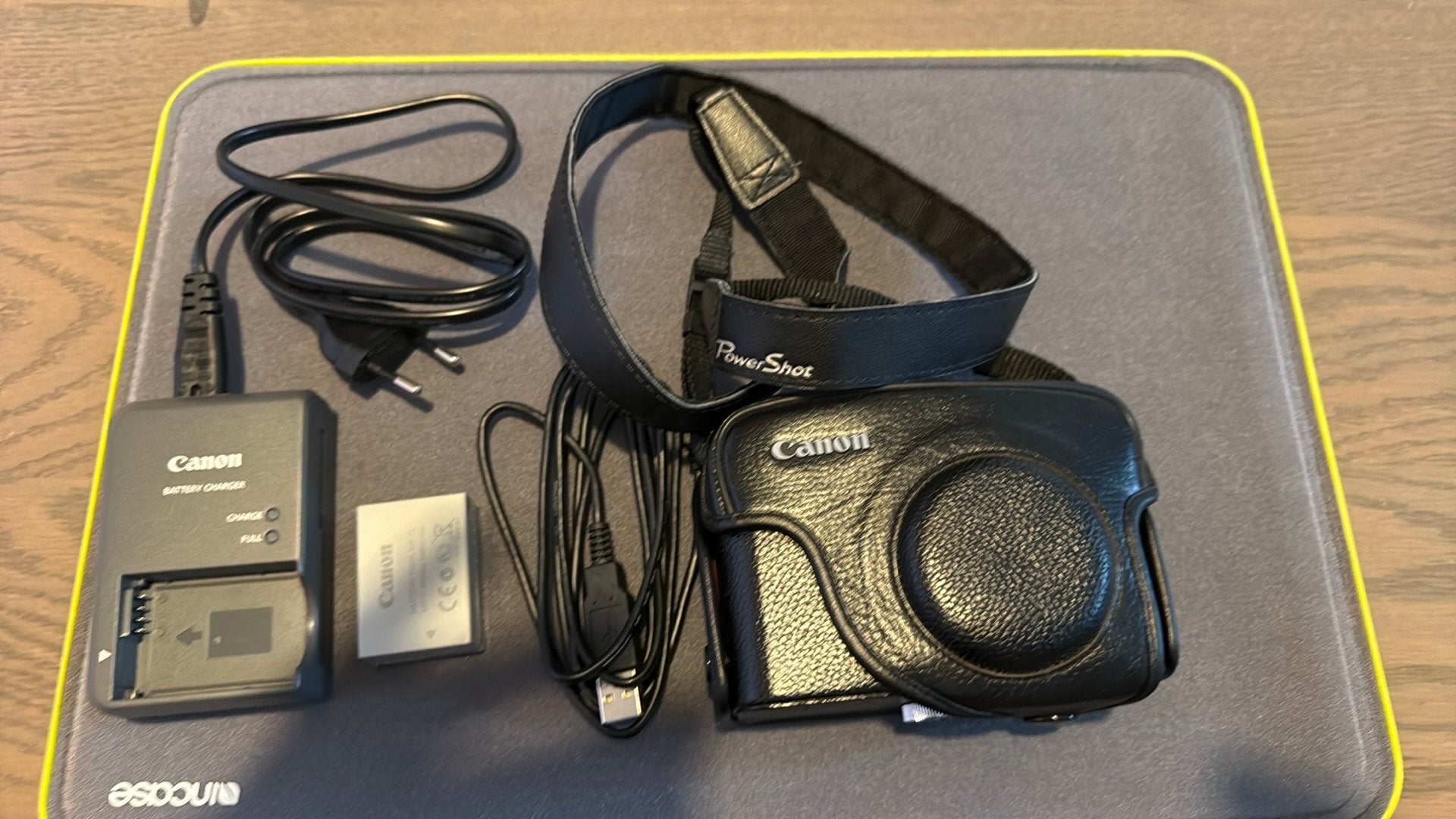 Canon PowerShot G12 zo als new geen gebruikers sporen, Spiegelreflex, Canon, Kantelbaar/draaibaar scherm, Geheugenkaart