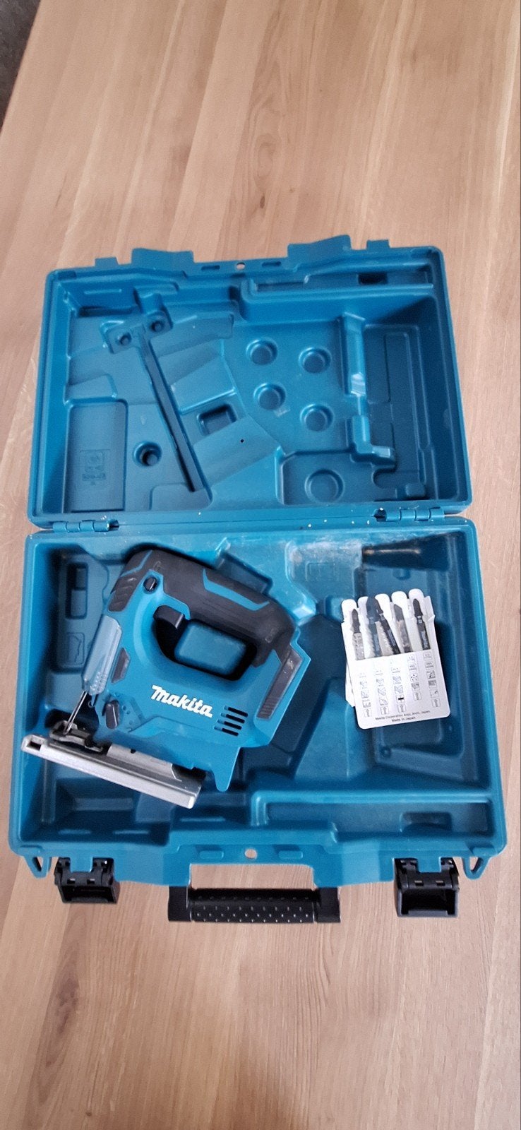 Makita Decoupeerzaag JV183D - Zo goed als nieuw, Decoupeerzaag, Ophalen of Verzenden, Zo goed als nieuw, Makita